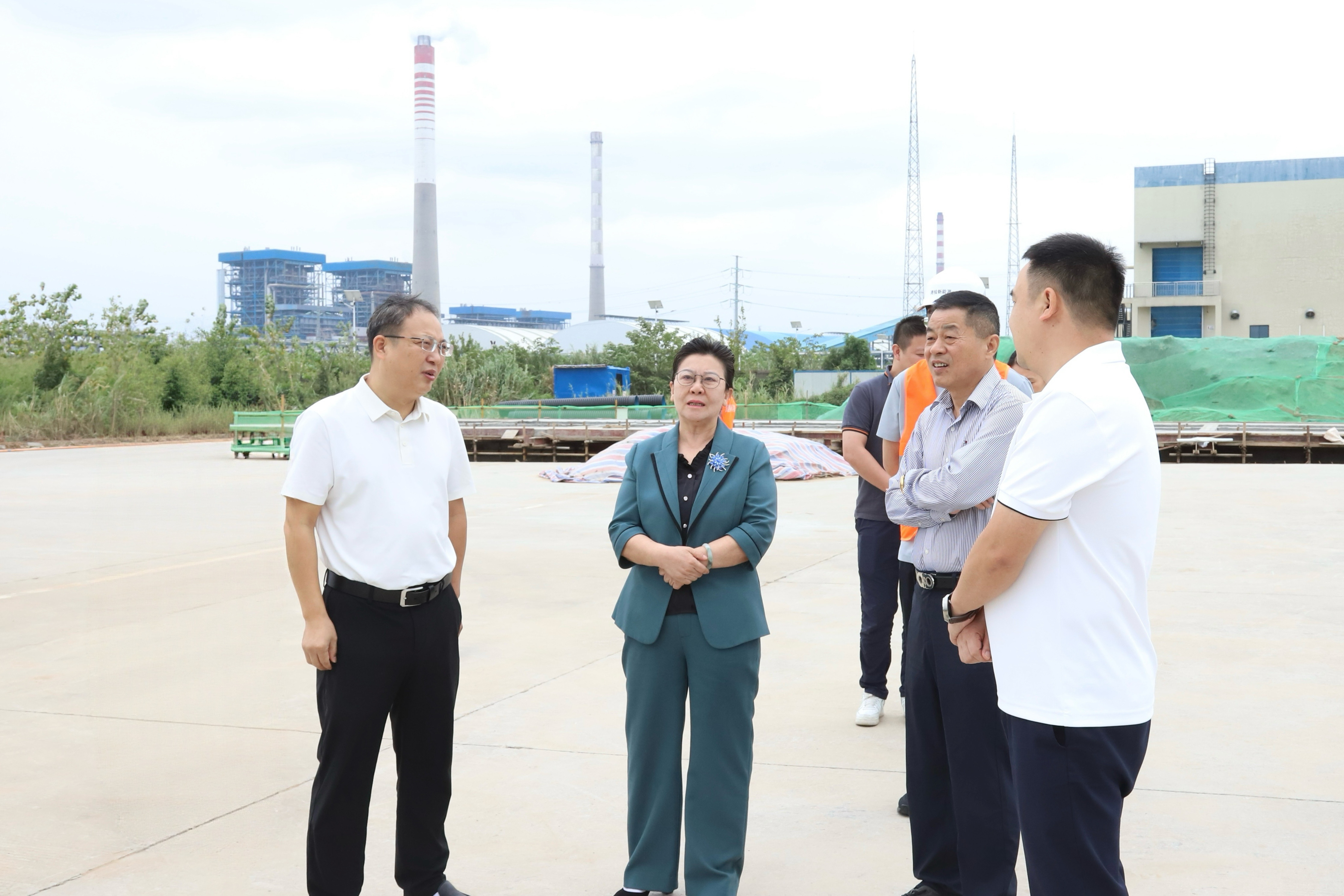 刘晓英率队调研经投集团