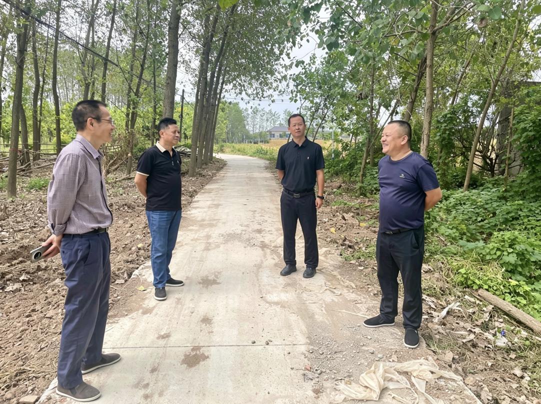 市经投集团走访驻点帮扶村